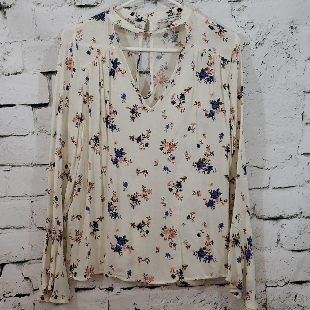 American Eagle long sleeve floral blouse